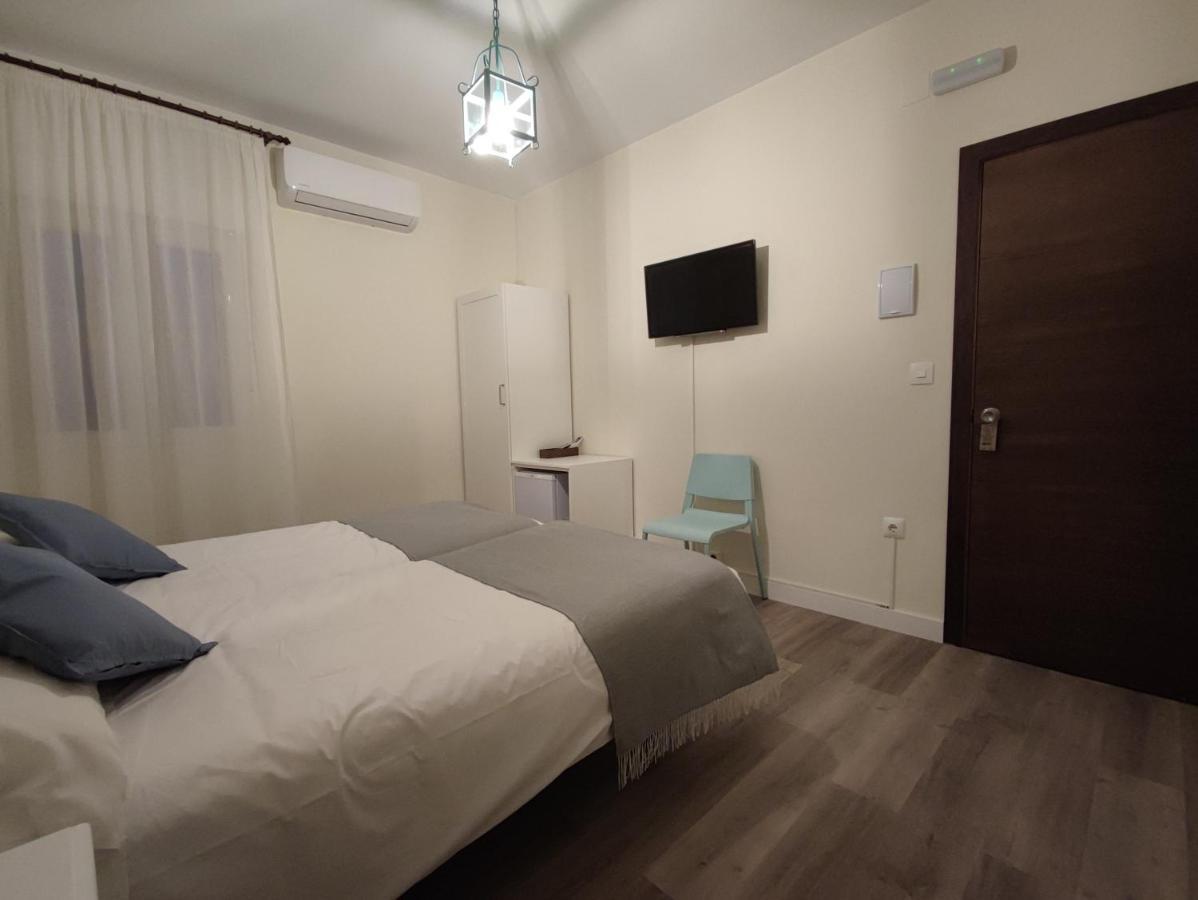 Hostal Andalucia ชิปปีโอนา ภายนอก รูปภาพ