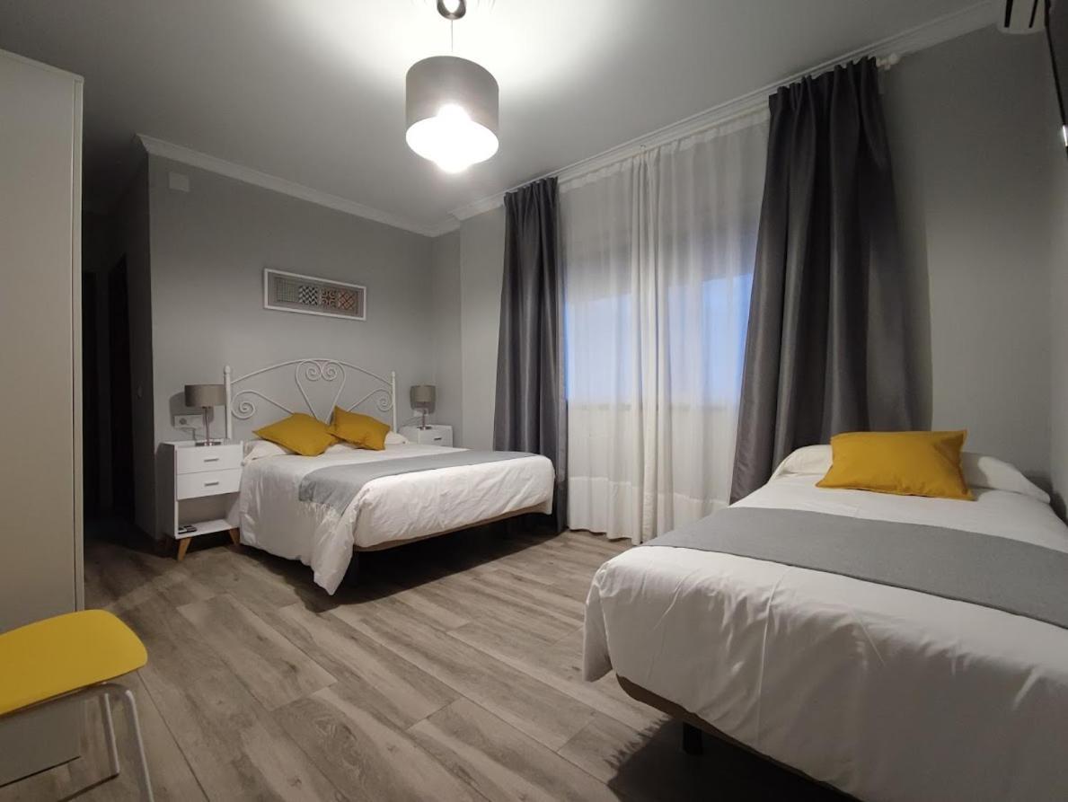 Hostal Andalucia ชิปปีโอนา ภายนอก รูปภาพ
